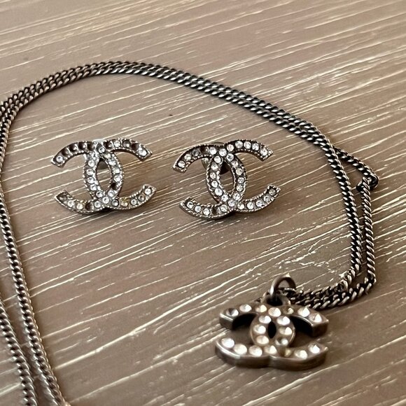 Chanel CC Classic Timeless Necklace and Earrings Crystal Set Silvery - Picture 3 of 7